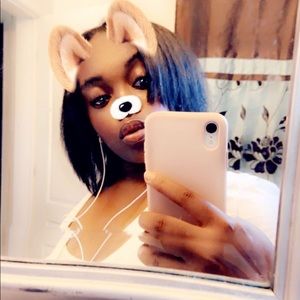 Meet your Posher, Malika